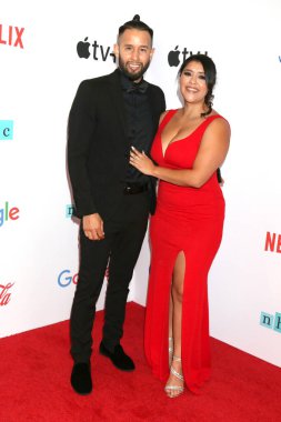 LOS ANGELES - 9 Eylül 2022 'de Beverly Wilshire Hotel' deki Ulusal Hispanik Medya Koalisyonu 2022 Etki Ödülleri Galasında Garrett Plotkin, Chelsea Rendon