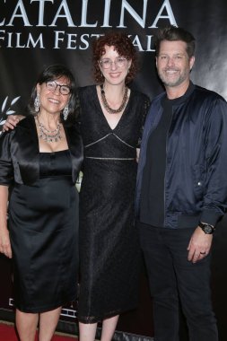 LOS ANGELES - SEP 21: Ellen C Burr, Allison Norris-Austin, Bret Koehler Long Beach 2022 Catalina Film Festivali - Çarşamba gecesi İskoç Rite Olay Merkezi 'nde 222 Eylül 2022