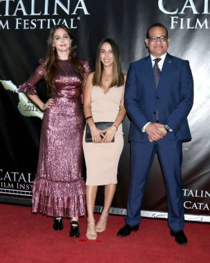 LOS ANGELES - 24 Eylül 2022 'de Avalon, CA' da Sophie Lane Curtis, Heliya Alam, Julio Lopez Velasquez 2022 Catalina Film Festivali 'nde - 24 Eylül 2022' de Casino 'da Kırmızı Halı 9 23 22
