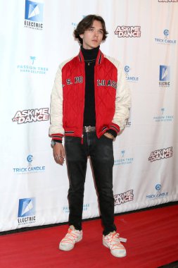 LOS ANGELES - 6 Ekimde Lief Rolands at the Ask Me to Dance premimiere at Harmony Goid Theater, 6 Ekim 2022, Los Angeles, CA