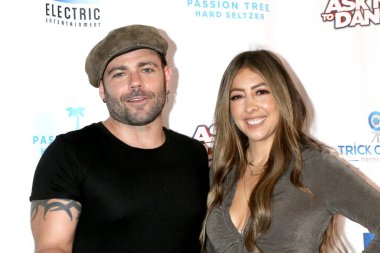 LOS ANGELES - OCT 6: David Josh Lawrence, Andrea Lawrence 6 Ekim 2022 'de Los Angeles' ta Harmony Goid Tiyatrosu 'nda 