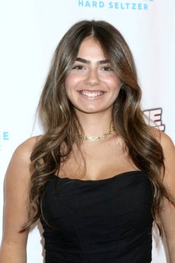 LOS ANGELES - 6 Ekim 2022 'de Harmony Goid Tiyatrosu' ndaki Ask Me to Dance galasında Tyler Aser