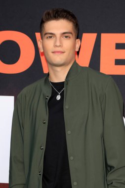 LOS ANGELES - 11 Ekim 2022 'de Los Angeles, CA' da TCL Çin Tiyatrosu 'nda Michael Barbieri Cadılar Bayramı' nda dünya prömiyerini bitirdi.