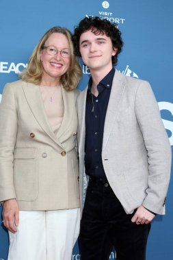 LOS ANGELES - OCT 16: Jane Duke, Zen McGrath Newport Beach Film Festivali Onur ve 10 Aktör Balboa Körfezi Tatil Köyü 'nde 16 Ekim 2022' de