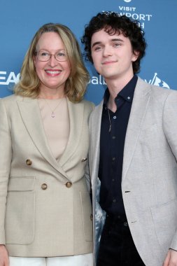 LOS ANGELES - OCT 16: Jane Duke, Zen McGrath Newport Beach Film Festivali Onur ve 10 Aktör Balboa Körfezi Tatil Köyü 'nde 16 Ekim 2022' de