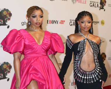 Chloe Bailey, Halle Bailey, 22 Ekim 2022 'de Santa Monica, CA' da Barker Hanger 'daki 5.