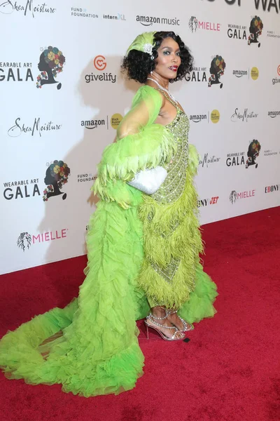 Los Angeles Oct Angela Bassett 5Th Annual Wearable Art Gala — Stock Photo, Image