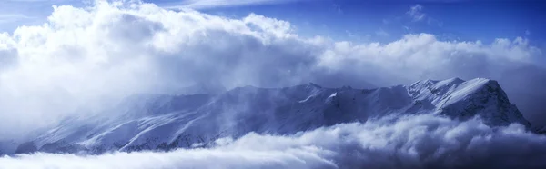 Alpes en las nubes Fotos De Stock