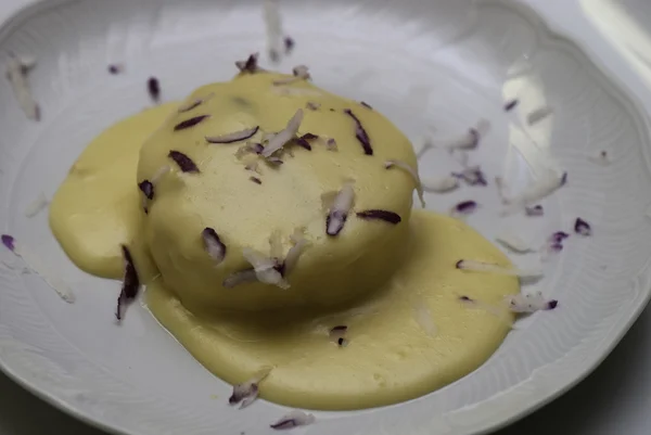 Verduras di violación e fonduta — Foto de Stock