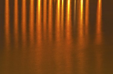 su ışık yansıması