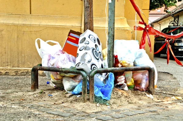 Odpadky na ulici — Stock fotografie