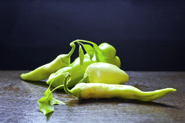Yellow and green pepper — Stock Photo, Image