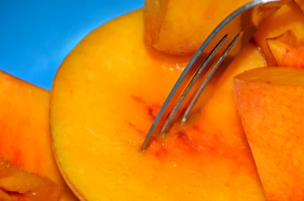 Fresh peach — Stock Photo, Image