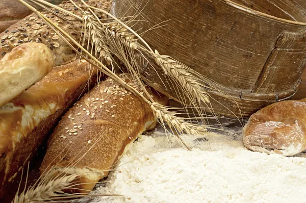 Frisches und schmackhaftes Brot — Stockfoto