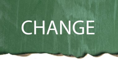 Yeşil yazı tahtası üzerinde işareti değiştirin. kavramsal görüntü. 