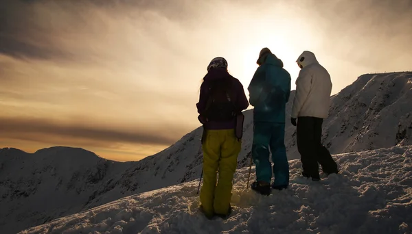 dağ manzarası zevk arkadaş grubu