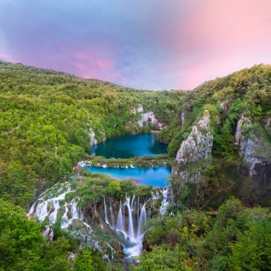 plitvice gölleri Milli Parkı (Hırvatistan nefes kesen gün batımı görünümü)