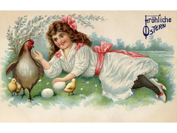 Une carte postale vintage de Pâques d'une fille avec des poussins de poule et des œufs dans une ferme — Photo