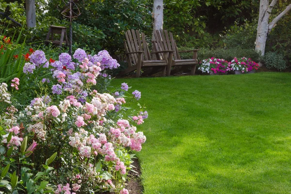 Entspannter Garten — Stockfoto