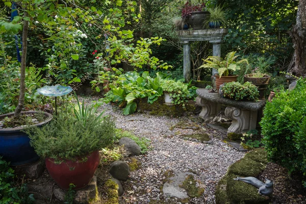 Abgeschiedener Garten — Stockfoto