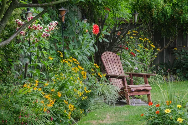 Backyard Retreat — Stock Photo, Image