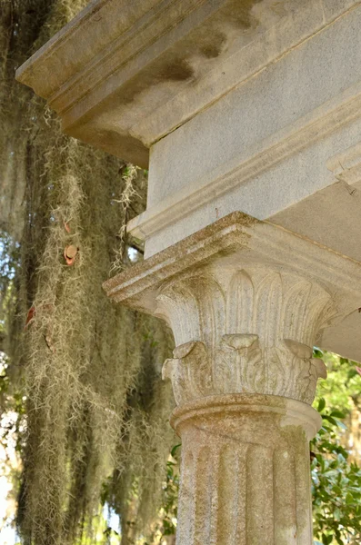 Greek style pillar and eave — Stock Photo, Image