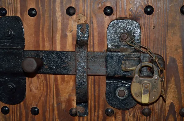Antique hasp and lock — Stock Photo, Image
