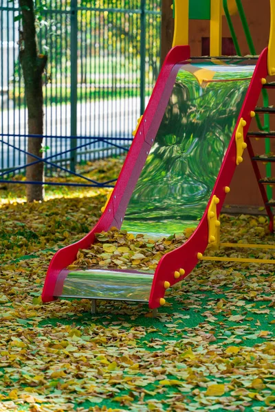 Autumn Fallen Leaves Lie Playground Rays Bright Sunlight — Stock Photo, Image