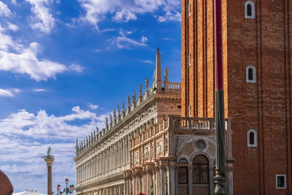 Vista Fachada Renacentista Biblioteca Marciana Desde Piazza San Marco Ciudad —  Fotos de Stock