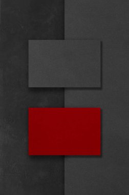 Siyah ve kırmızı dikdörtgen biçiminde koyu beton bir arka plan. Tasarım elemanları ya da portföy. Boşluğu kopyala.