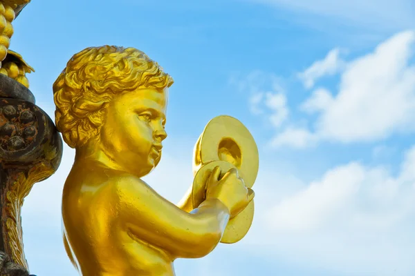 ローマの天使の子供の像 — ストック写真