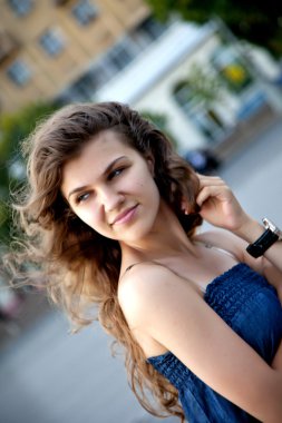 Güzel genç bayan.