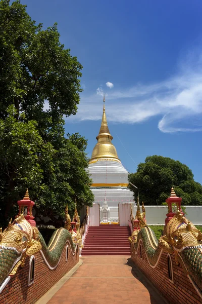 Temple thaï au nord de thaïlande — Photo