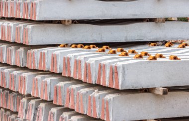 Demiryolu beton Travers yığını.