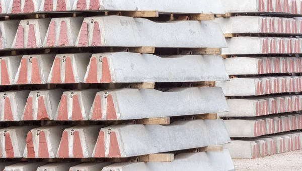 Pile of railway concrete sleeper. — Stock Photo, Image