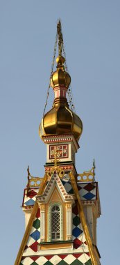 Kilisenin kubbesi