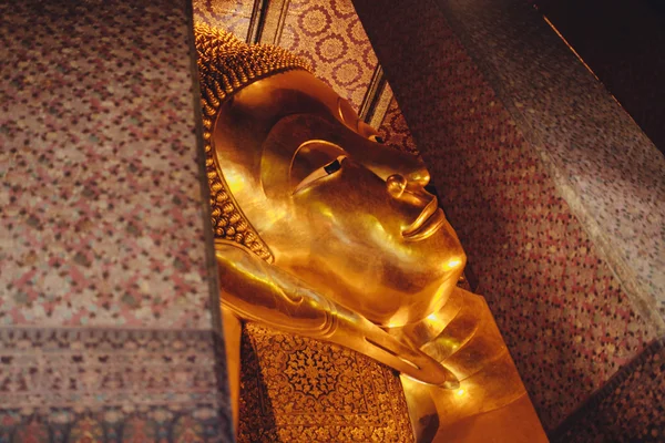 Head of golden buddha in the temple — Stock Photo, Image