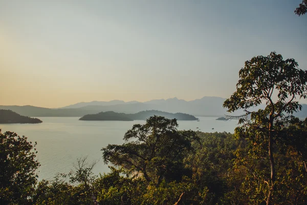 Vue sur l'île tropicale — Photo