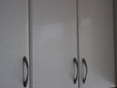 Kapı dolabı mutfak kolları açık mahremiyet kaydını kapatır