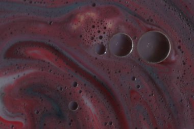 Yapay gezegen asteroitleri olan garip bir galaksi