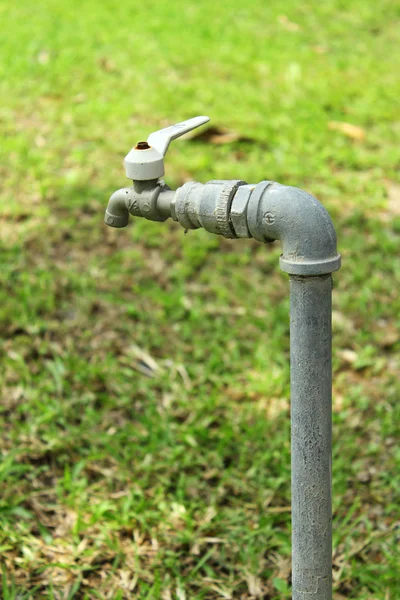 Vecchio rubinetto dell'acqua — Foto Stock
