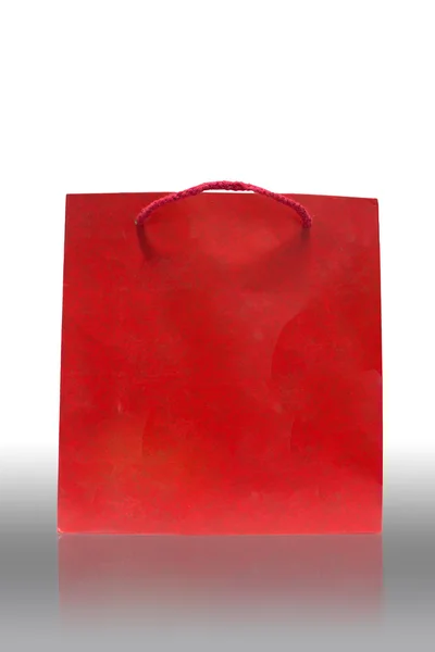 Sac en papier rouge pour faire du shopping — Photo