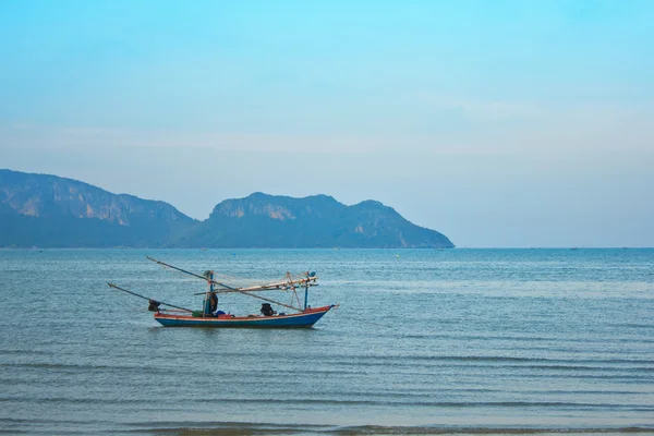 Barco de pesca —  Fotos de Stock