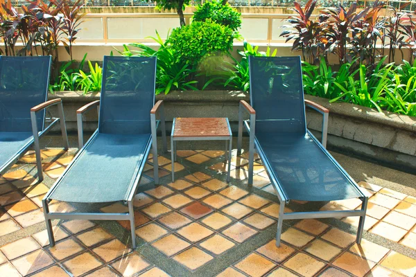 Swimming Pool Sun Lounger — Stock Photo, Image