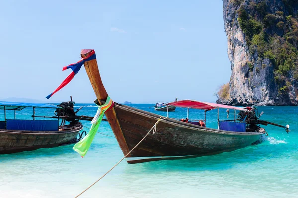 Traditional long tail boats — Stock Photo, Image