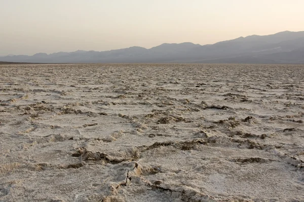 Cuenca de Badwater (punto más bajo del hemisferio occidental ) — Foto de Stock