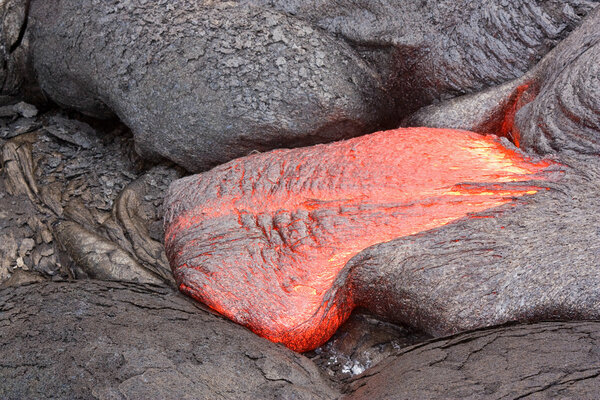 Fluid basaltic lava
