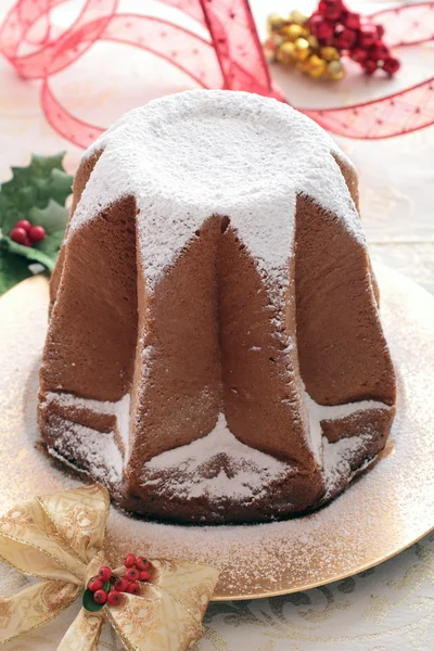 Pandoro Christmas cake on plate gold — Stock Photo, Image