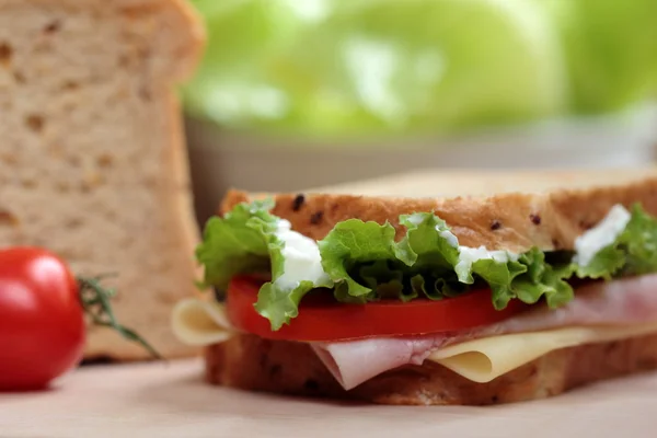 Бутерброд з сиром томатний — стокове фото