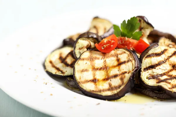 Gegrilde aubergine — Stockfoto